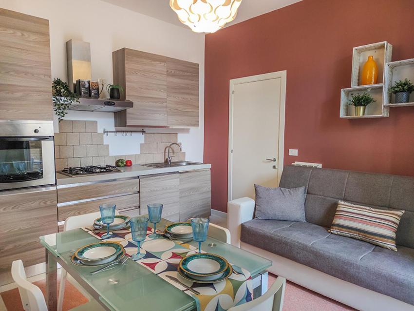 Casa Chiara In Centro Con Corte Privata Сан Бенедето дел Тронто Екстериор снимка