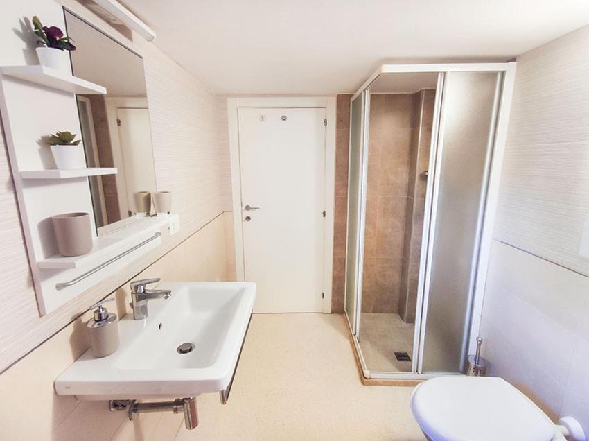 Casa Chiara In Centro Con Corte Privata Сан Бенедето дел Тронто Екстериор снимка